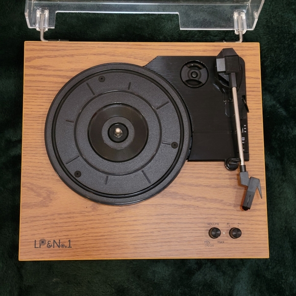 LP & No.1 Vinyl Record Player - Picture 1 of 5